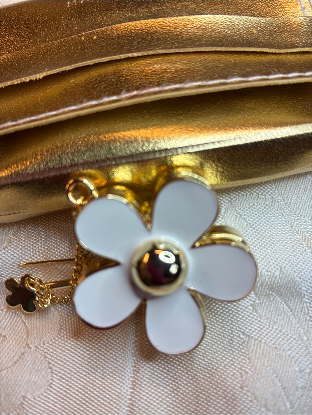 Marc Jacobs Gold Floral Key & Card Holder with solid perfume brooch - Picture 6 of 6